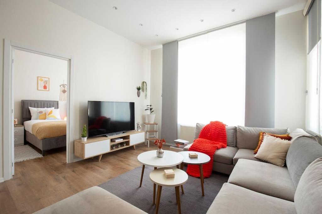 Modern Flat With Location Near Nisantasi Apartament