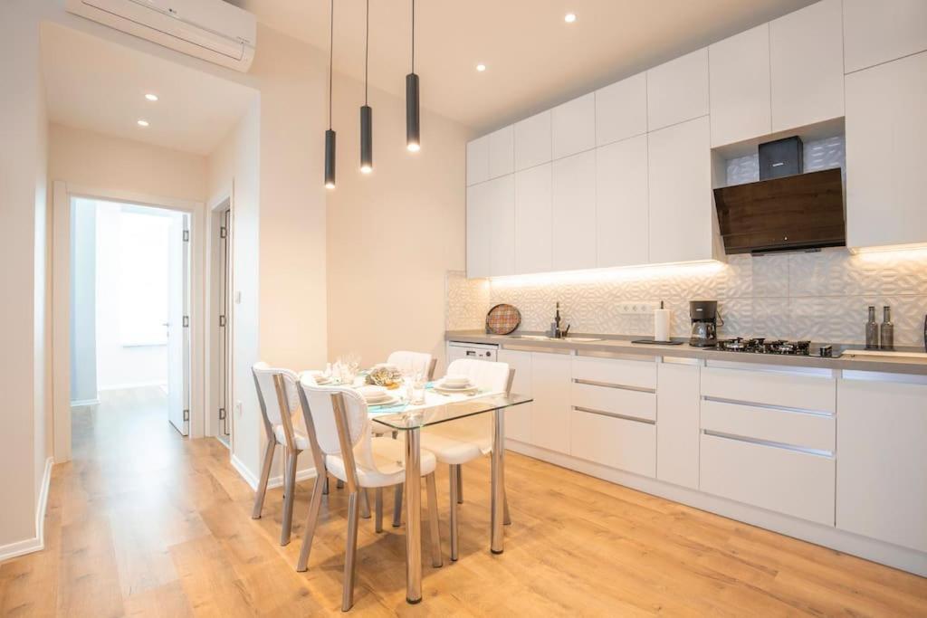 Modern Flat With Location Near Nisantasi Istanboel